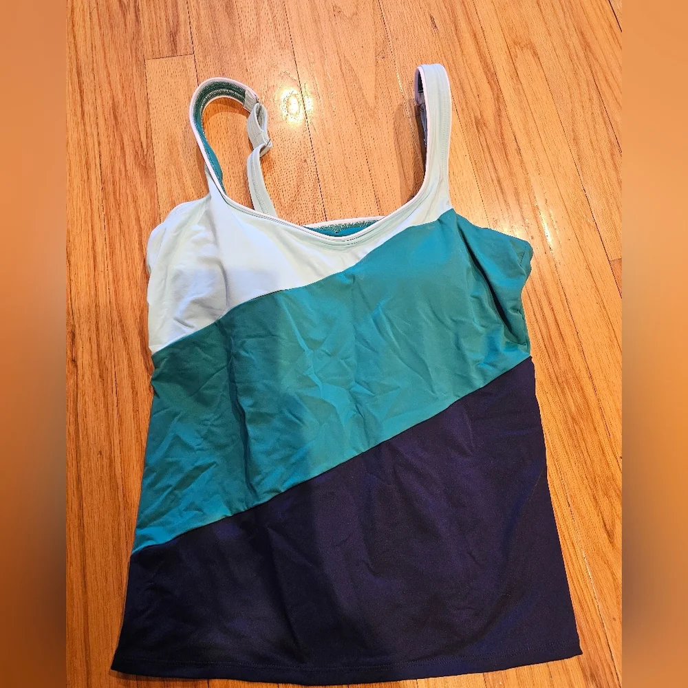 NWT Lands' End Swim Top - Picture 1 of 6